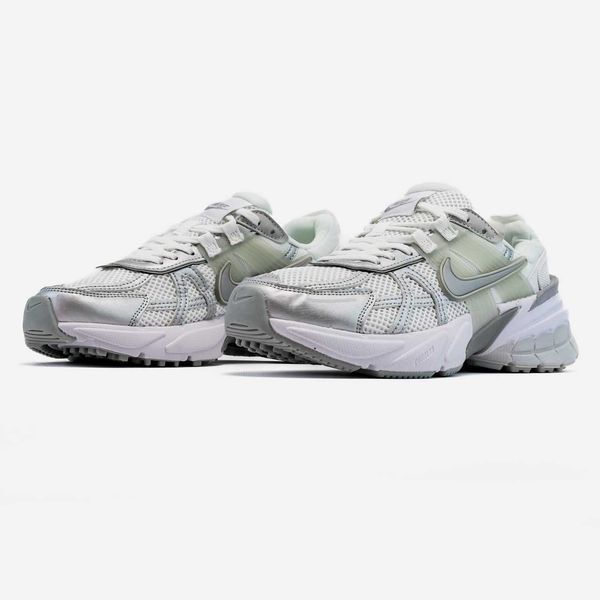 Кросівки Nike V2K Runtekk "White Metallic" 17606-Сріблястий-36 фото